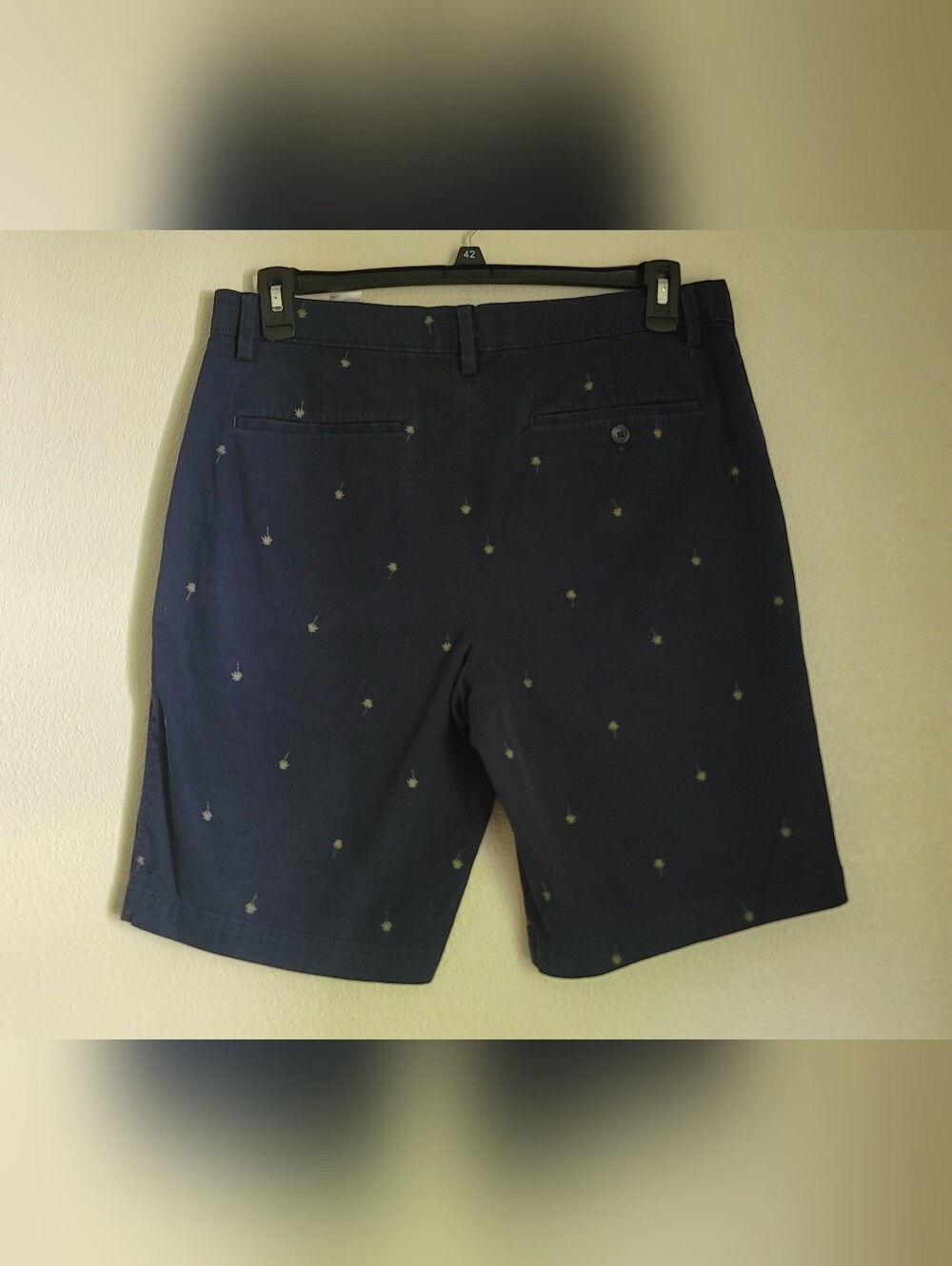 Banana Republic Men's Navy Palm Print Shorts - Picture 5 of 9